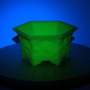 Fenton Uranium Custard Glass Planter Floral Chrysanthemum Hexagonal Footed Bowl